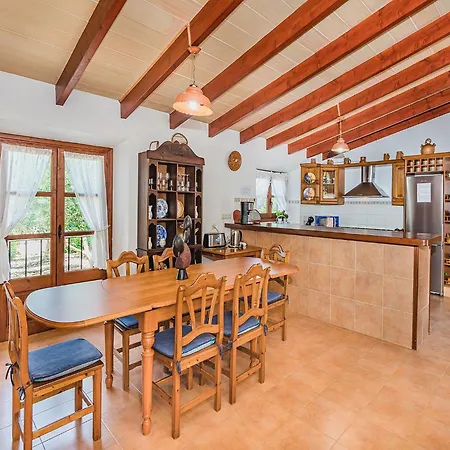 Single-level With Pool,